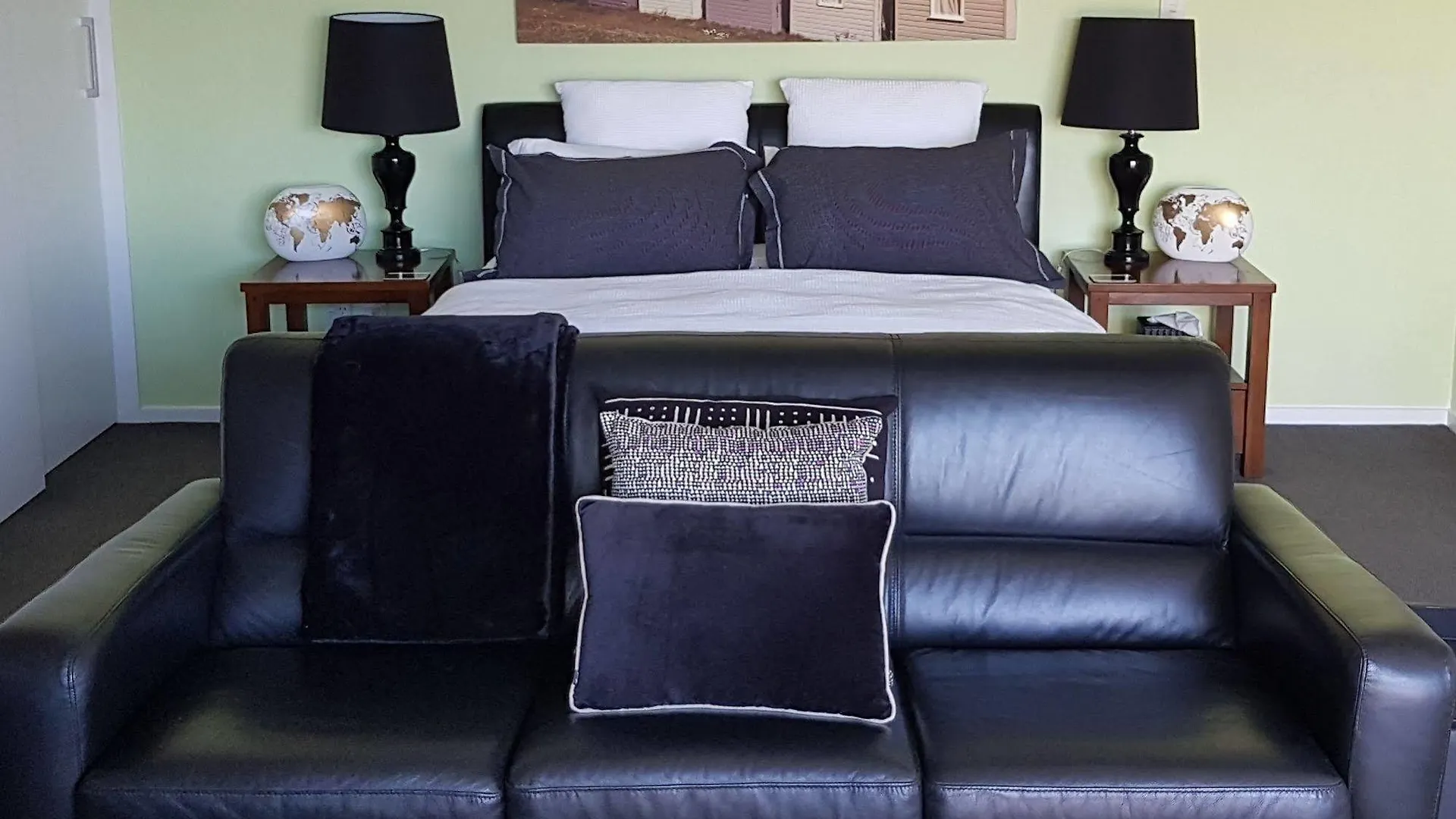 **** Bed & Breakfast Acorns Wellington Bed And Breakfast New Zealand
